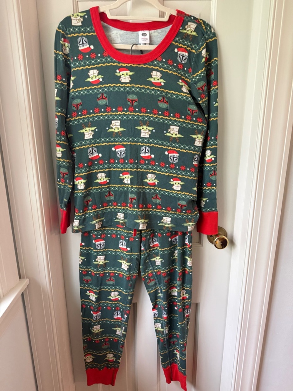 Hanna Andersson Green Holiday Star Wars Character Pajama Set with Red Trim